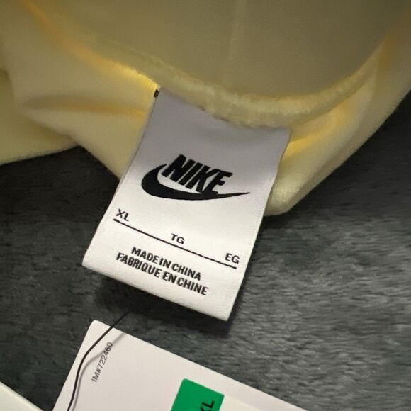 XL Nike Sportswear Terry Cloth PE Shorts Citron Tint Wheat Gold Women’s - Picture 3 of 10